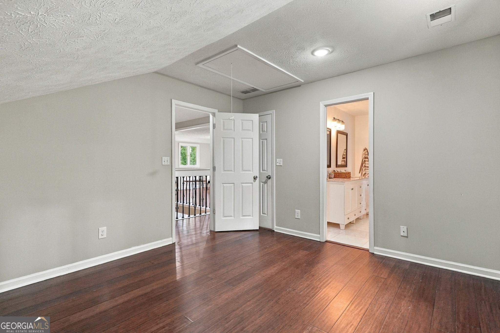 2936 Henderson Road Property Photo 35