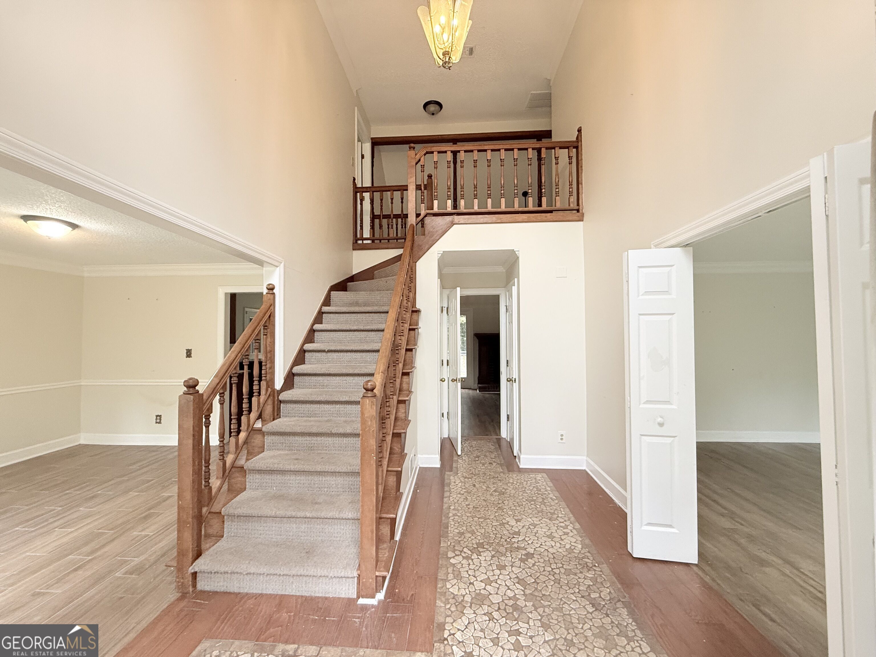 130 Crimson Ridge Property Photo 2