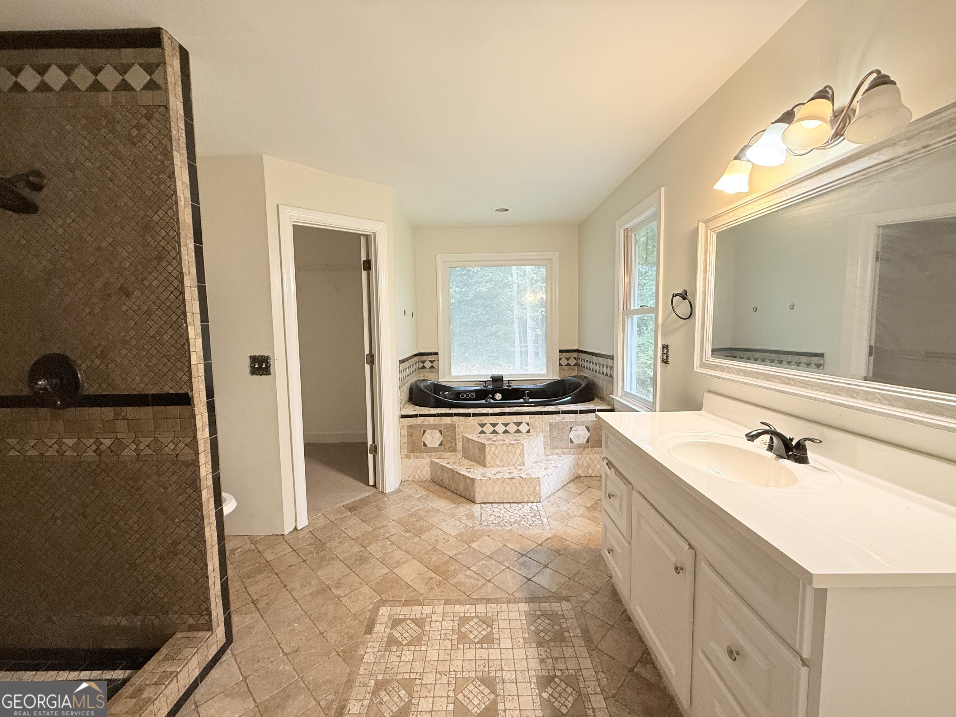 130 Crimson Ridge Property Photo 14