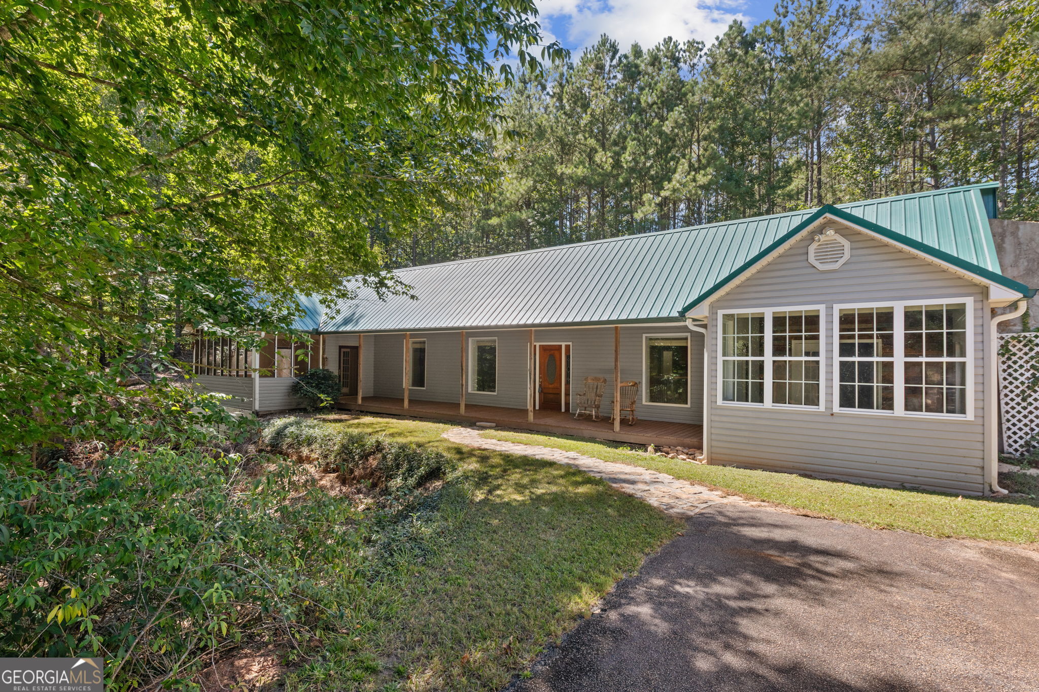 5250 Punkintown Road Property Photo 2