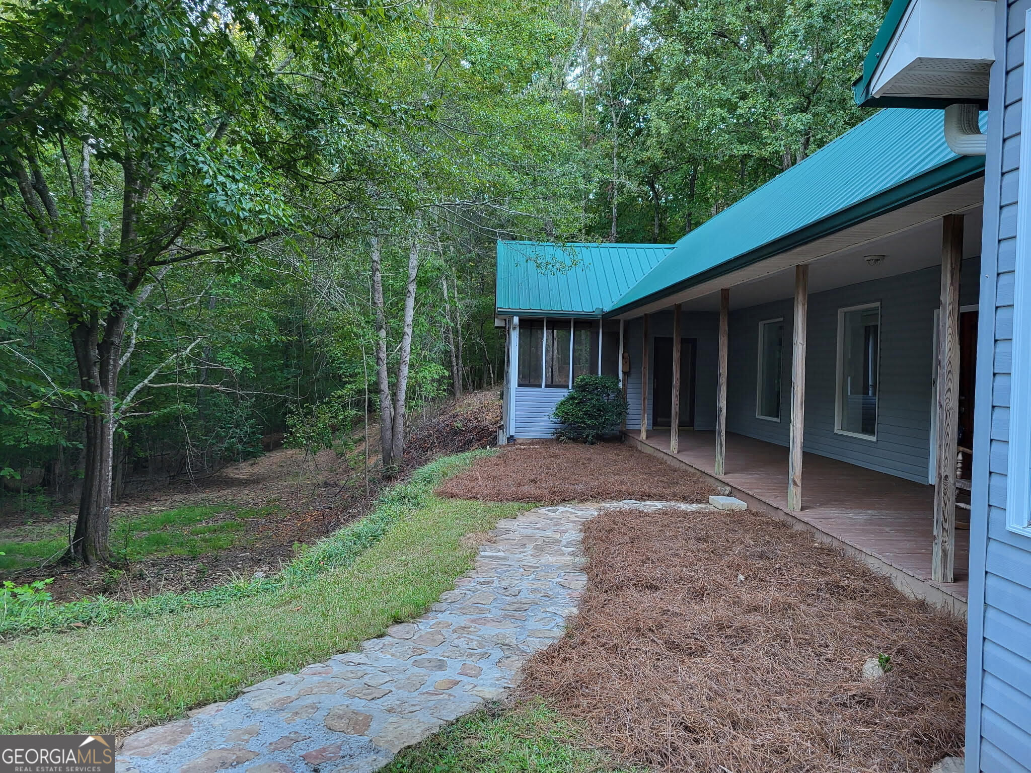 5250 Punkintown Road Property Photo 4