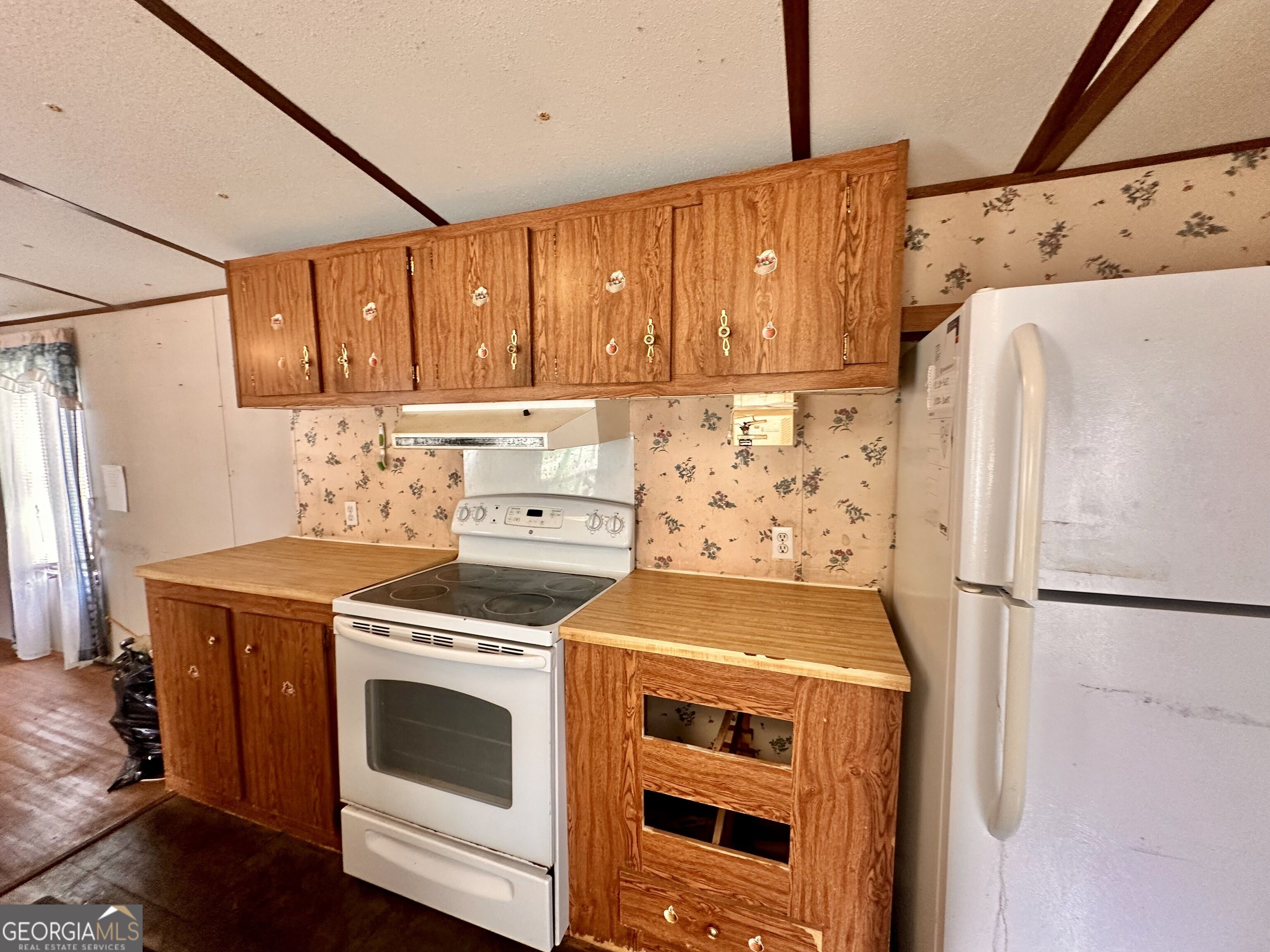 6979 Oak Ridge Circle Property Photo 4