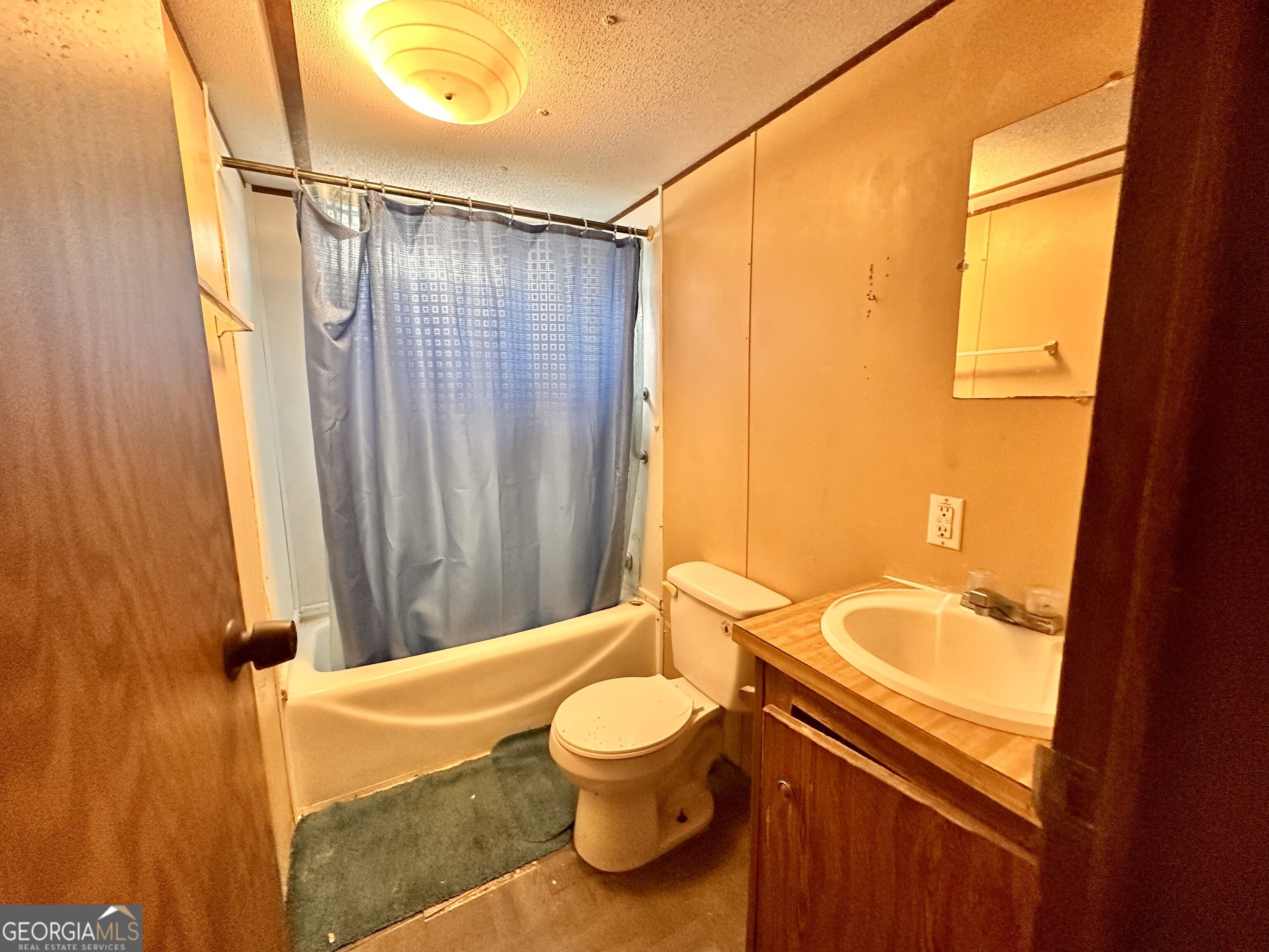 6979 Oak Ridge Circle Property Photo 8