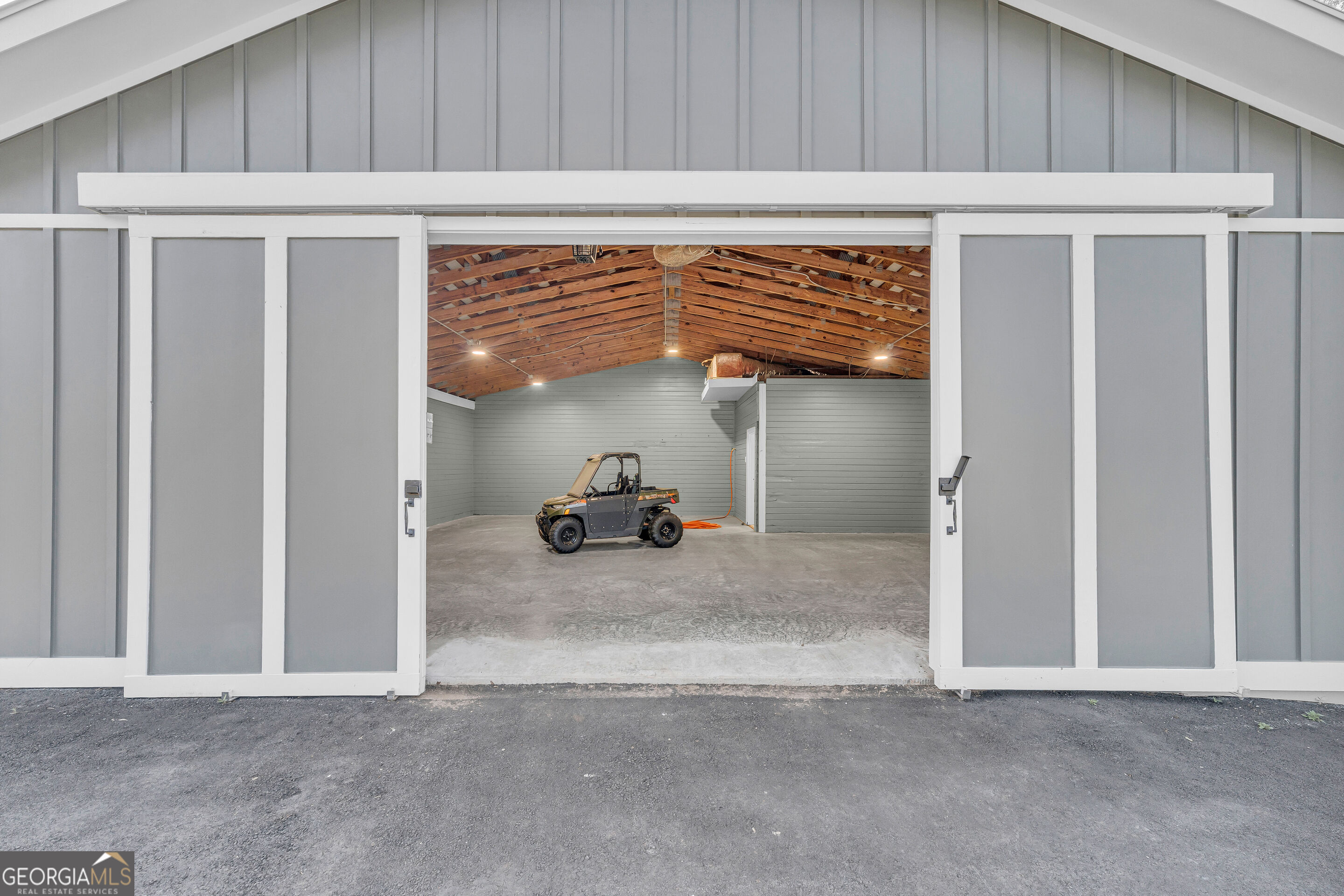 5479 Highway 63 Property Photo 11
