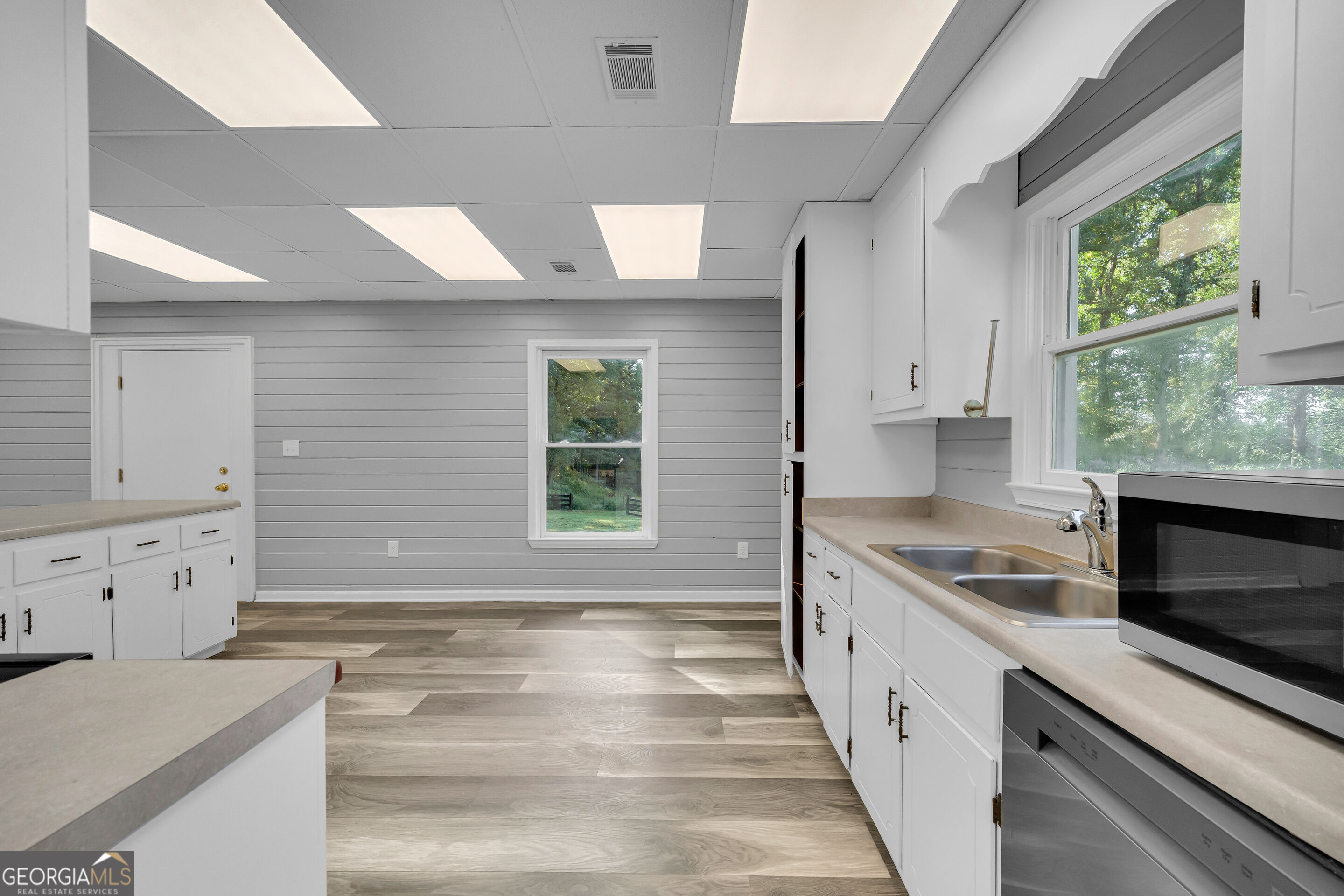 5479 Highway 63 Property Photo 17