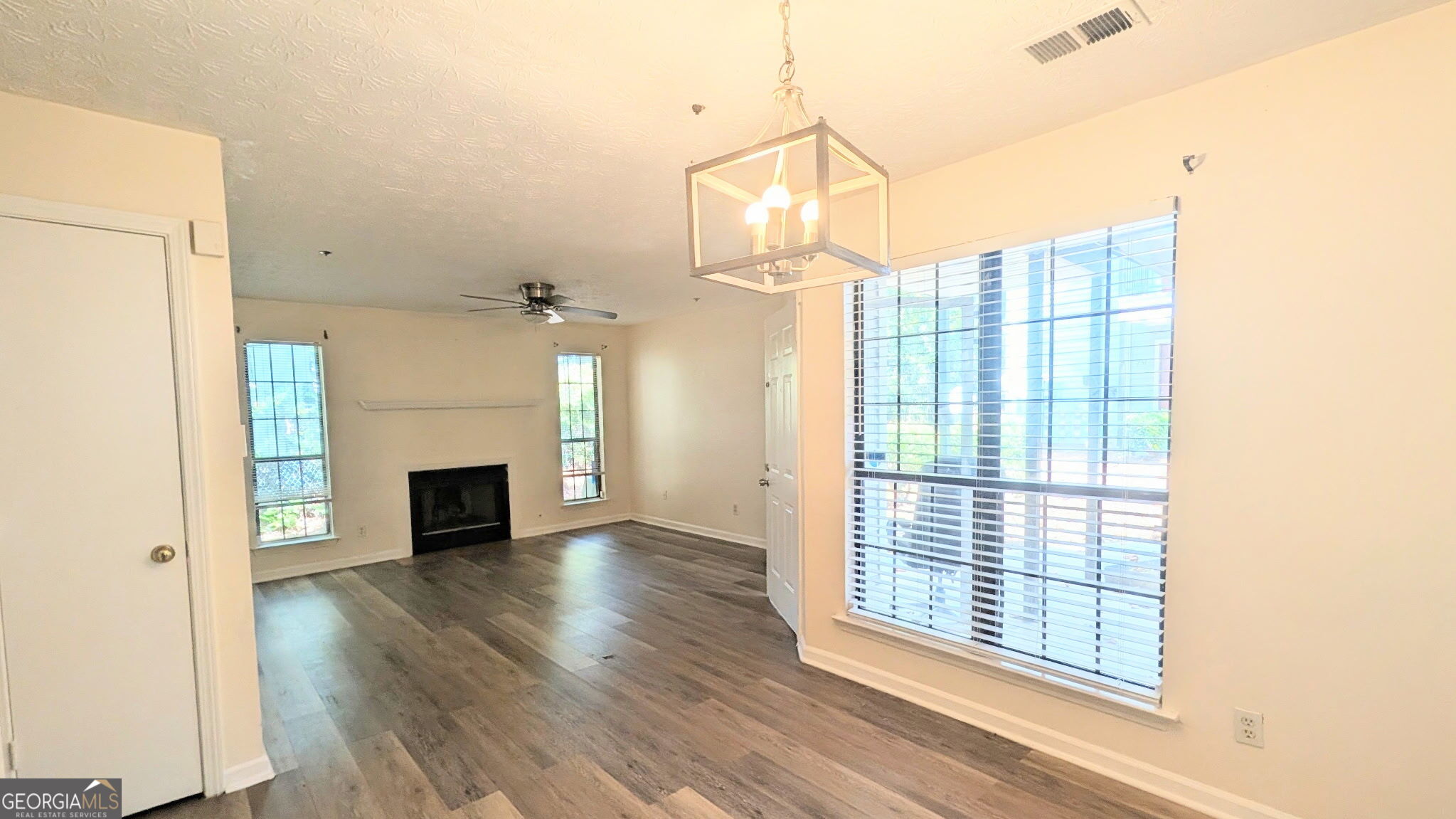 761 Windchase Lane Property Photo 4