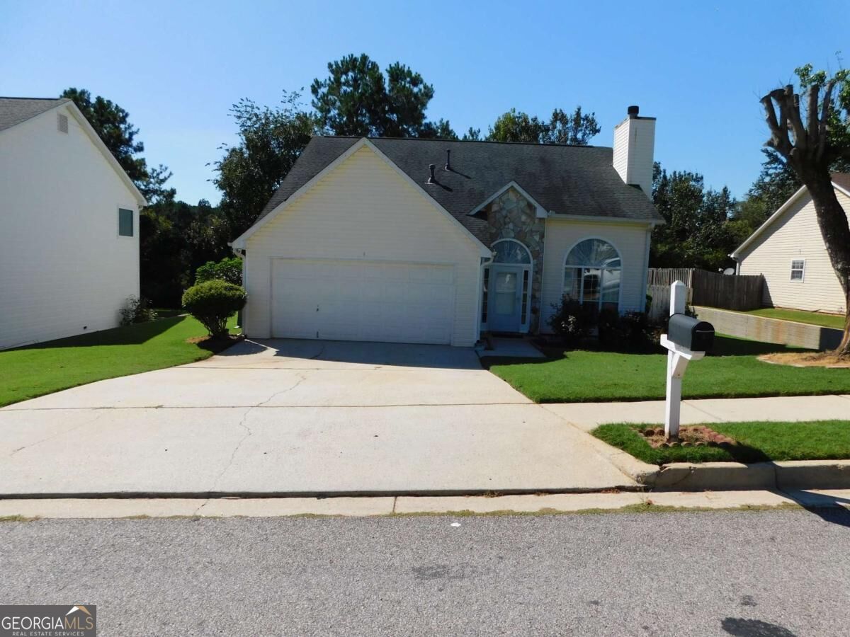 214 Summer Hill Circle Property Photo 1