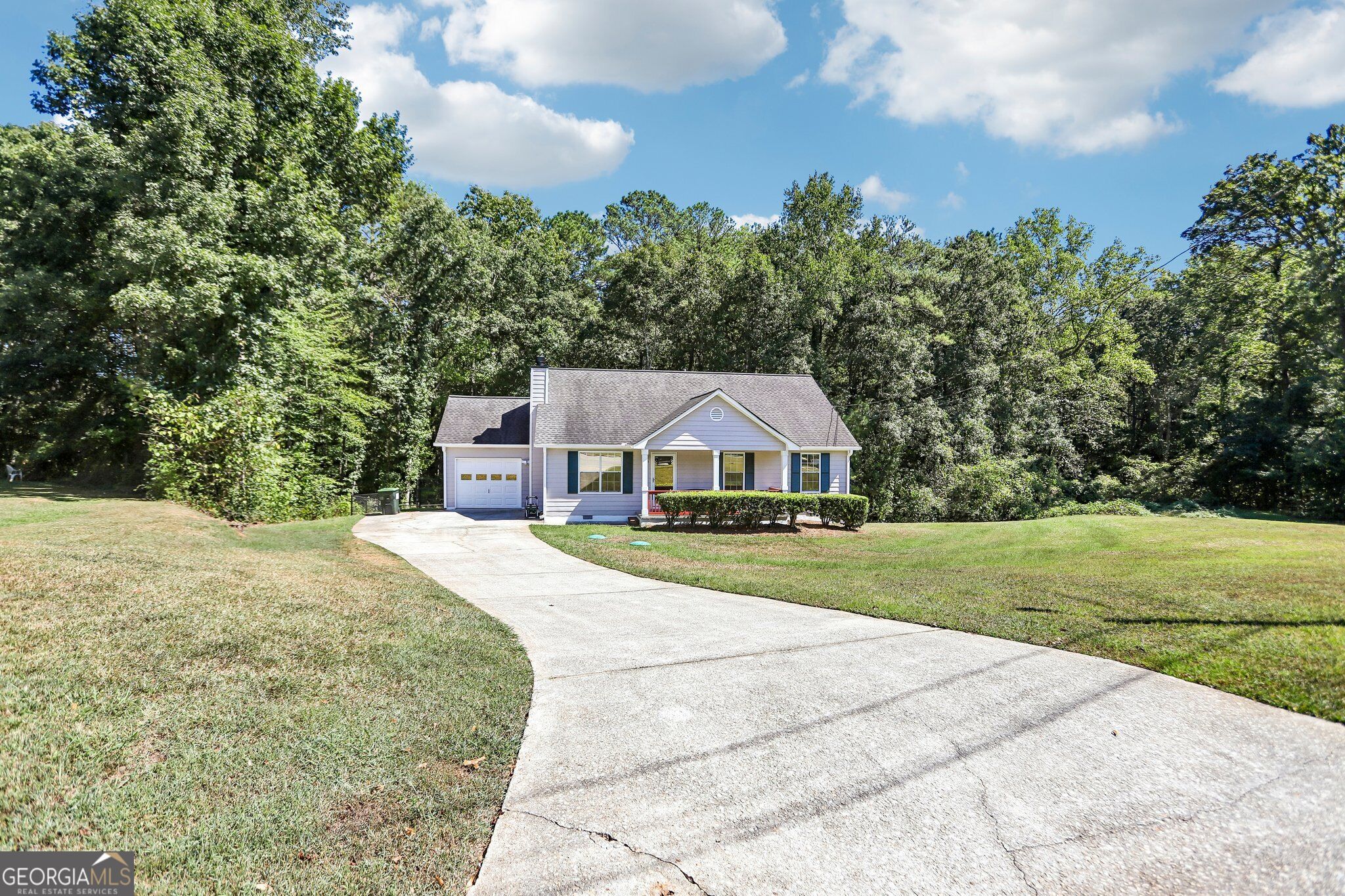255 Orchard View Property Photo 2