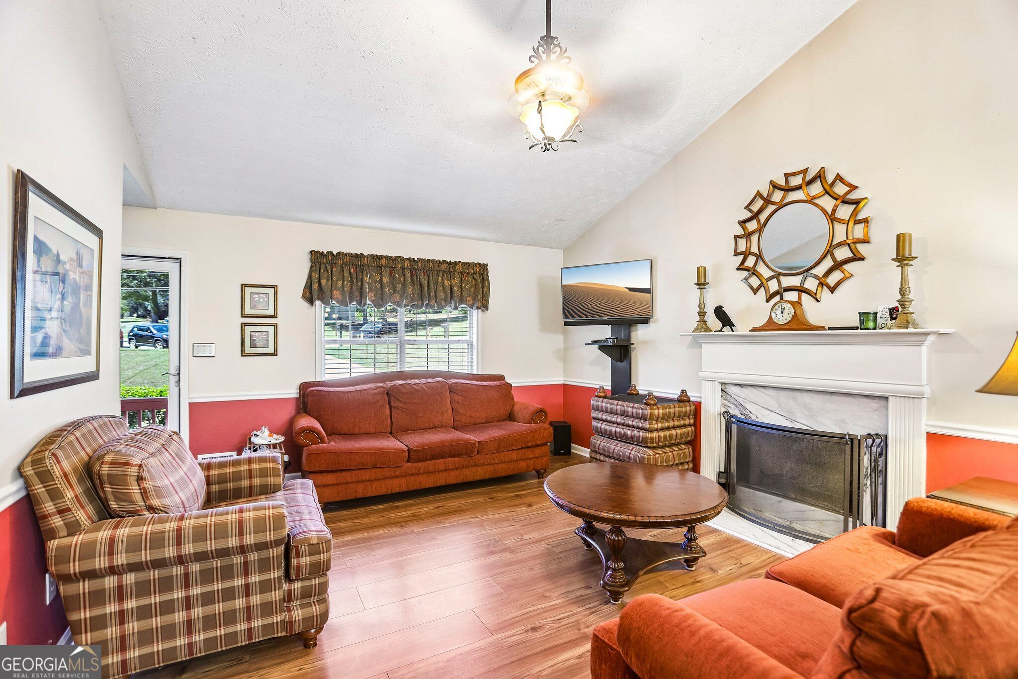 255 Orchard View Property Photo 5