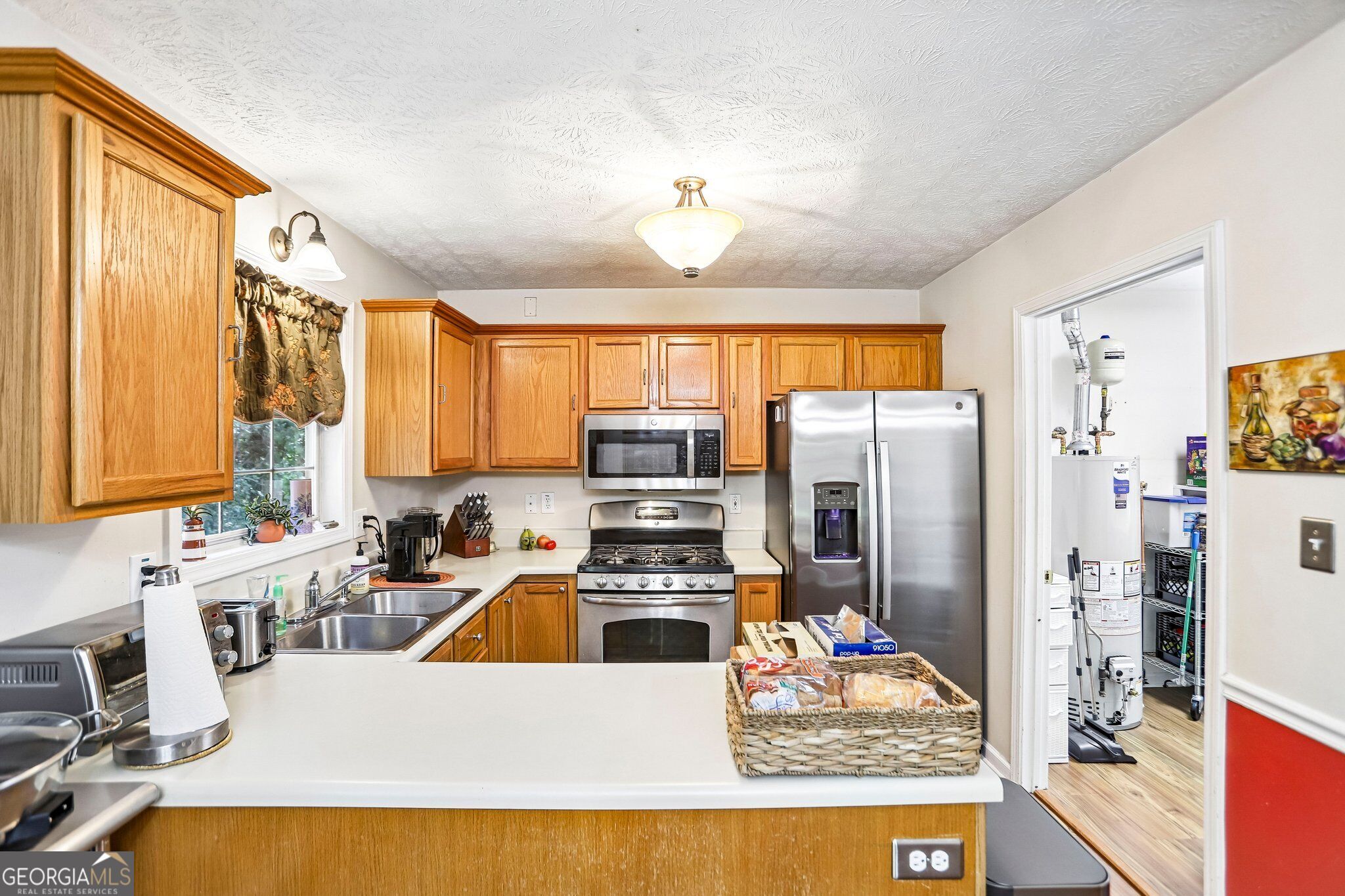 255 Orchard View Property Photo 9