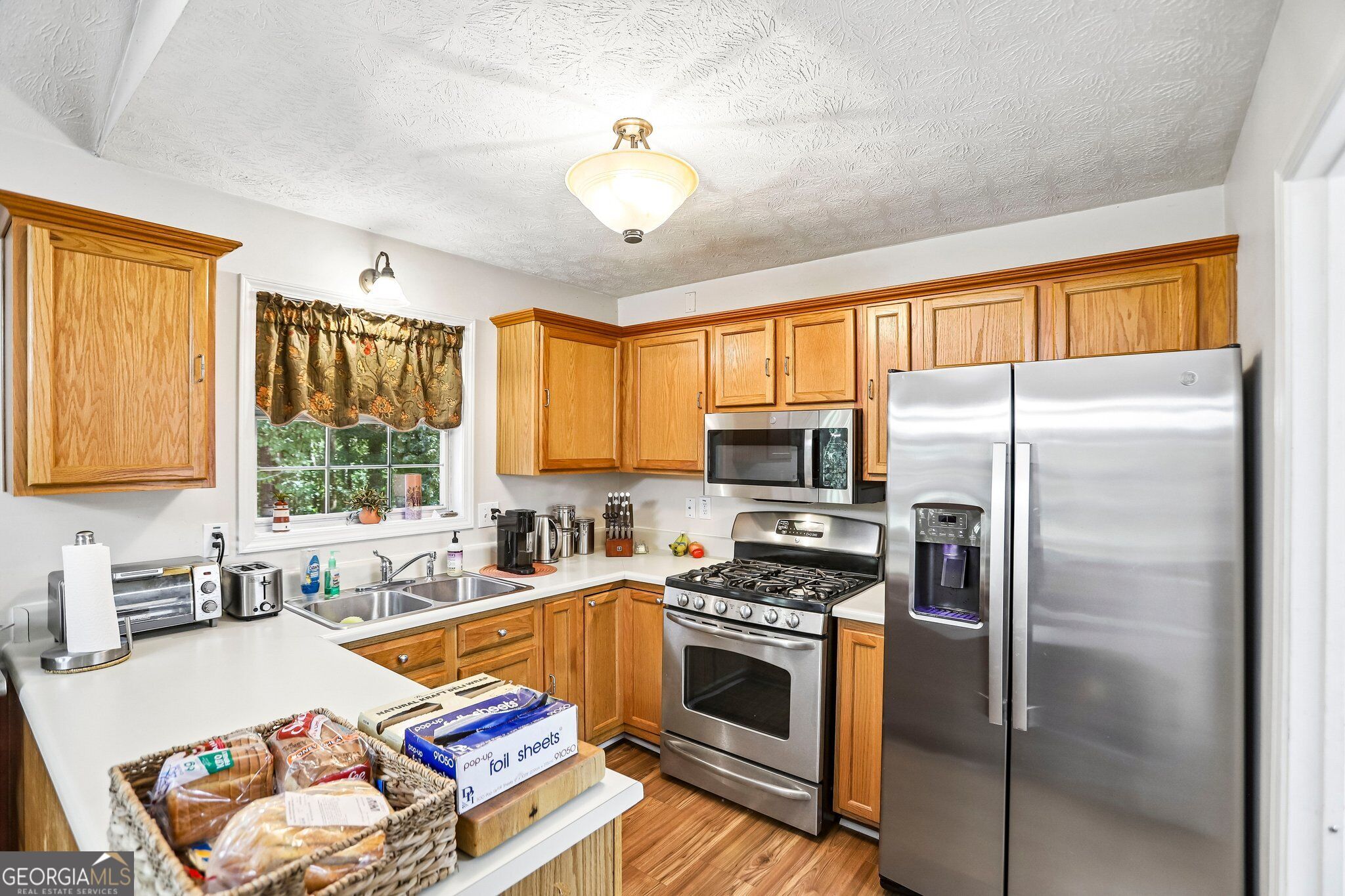 255 Orchard View Property Photo 10