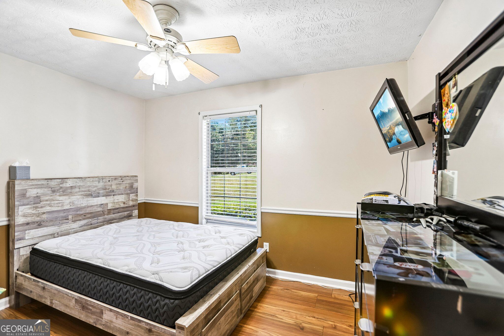 255 Orchard View Property Photo 13
