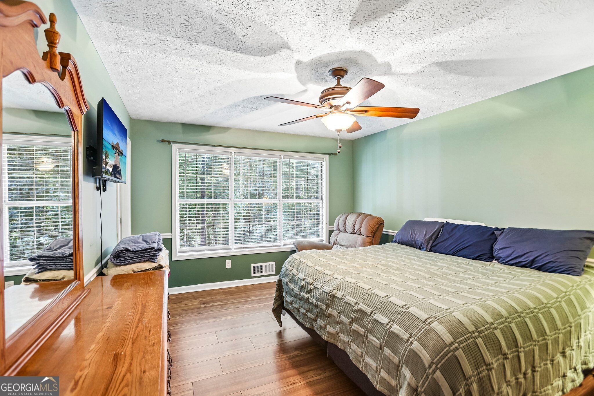 255 Orchard View Property Photo 15