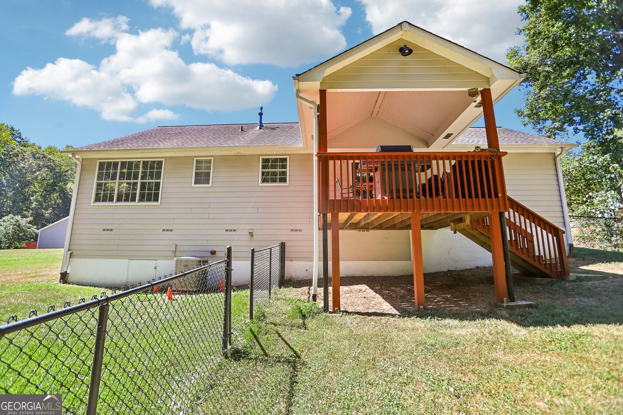 255 Orchard View Property Photo 23