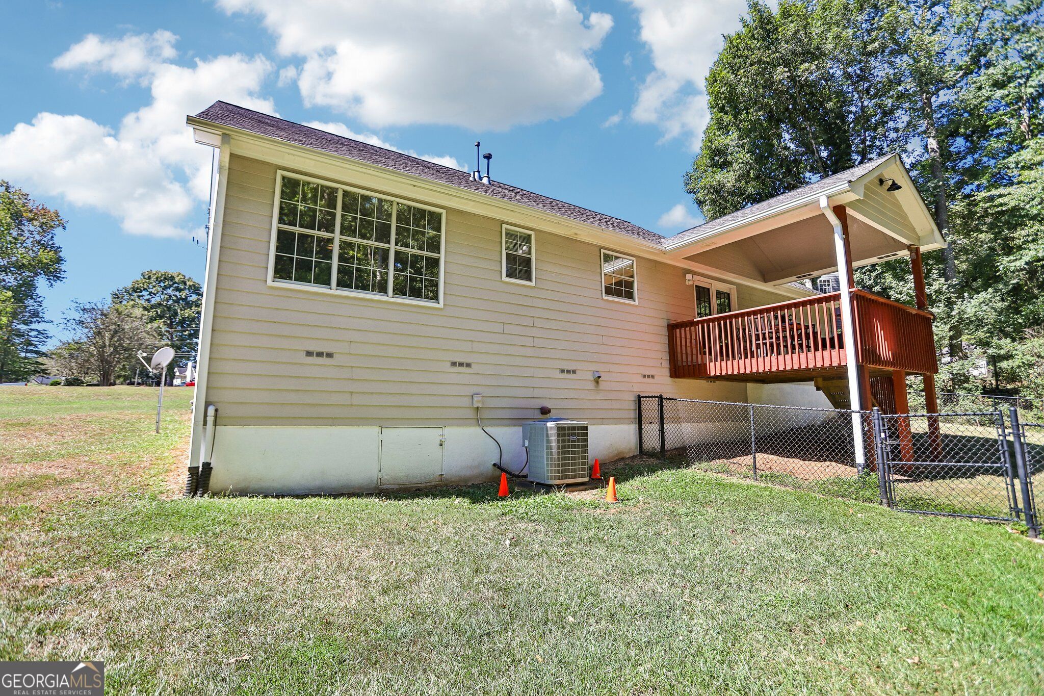 255 Orchard View Property Photo 24