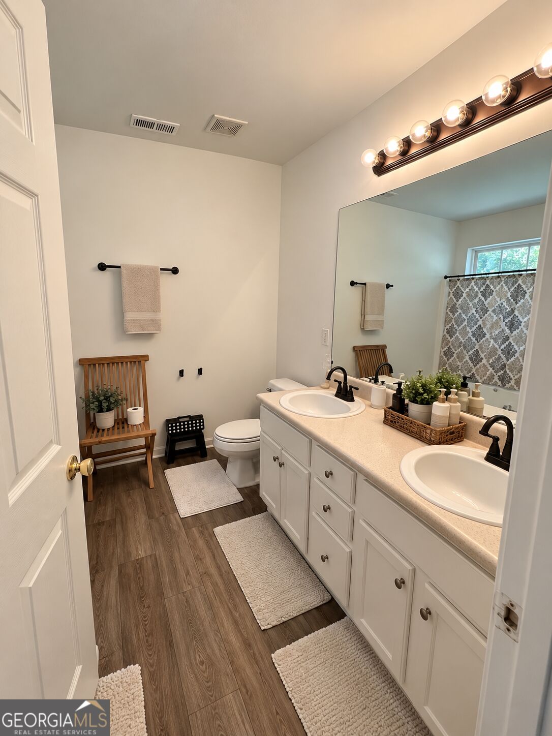 131 Ashbury Drive Property Photo 33