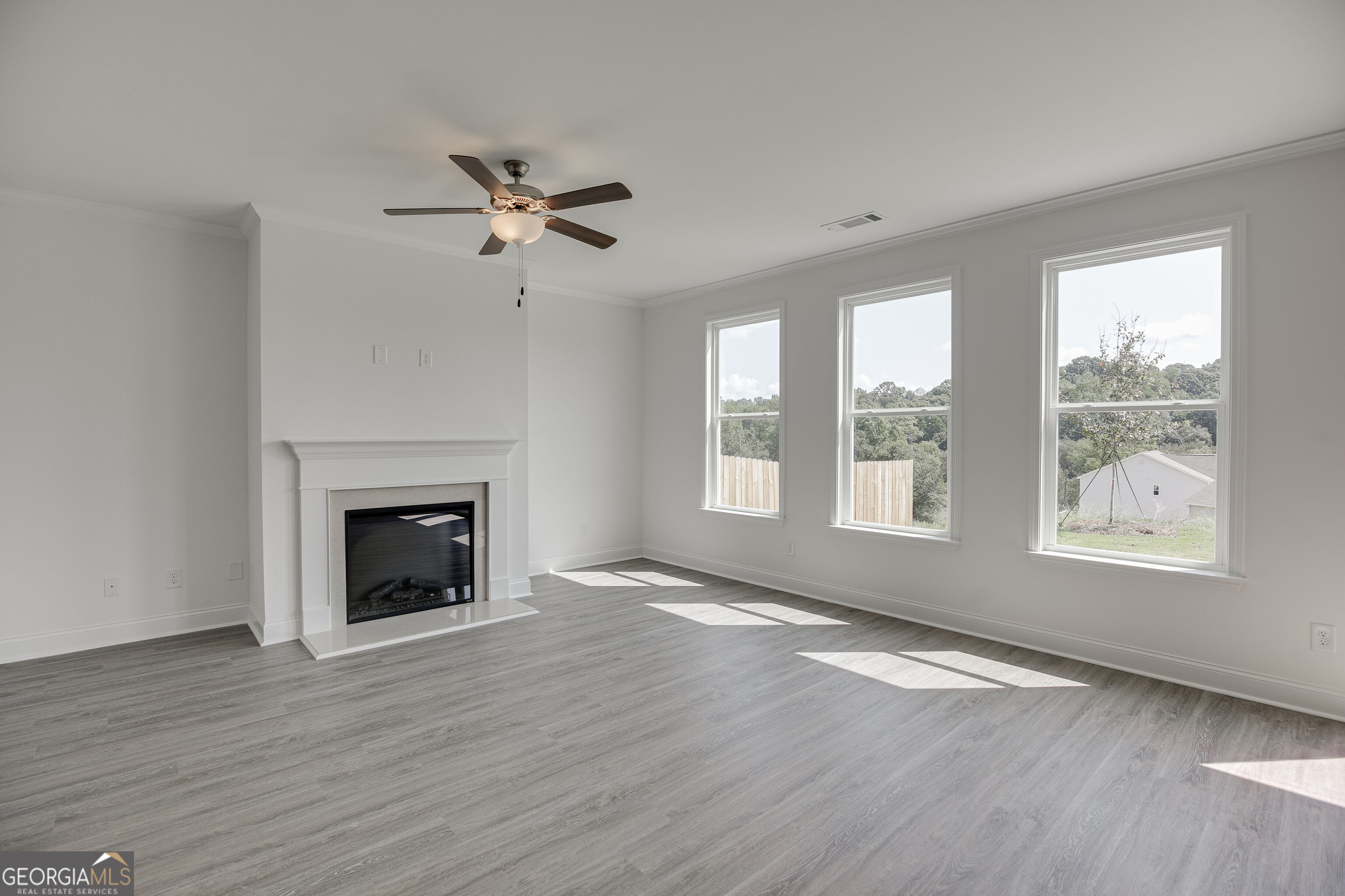 7240 Millbrae Walk Property Photo 8