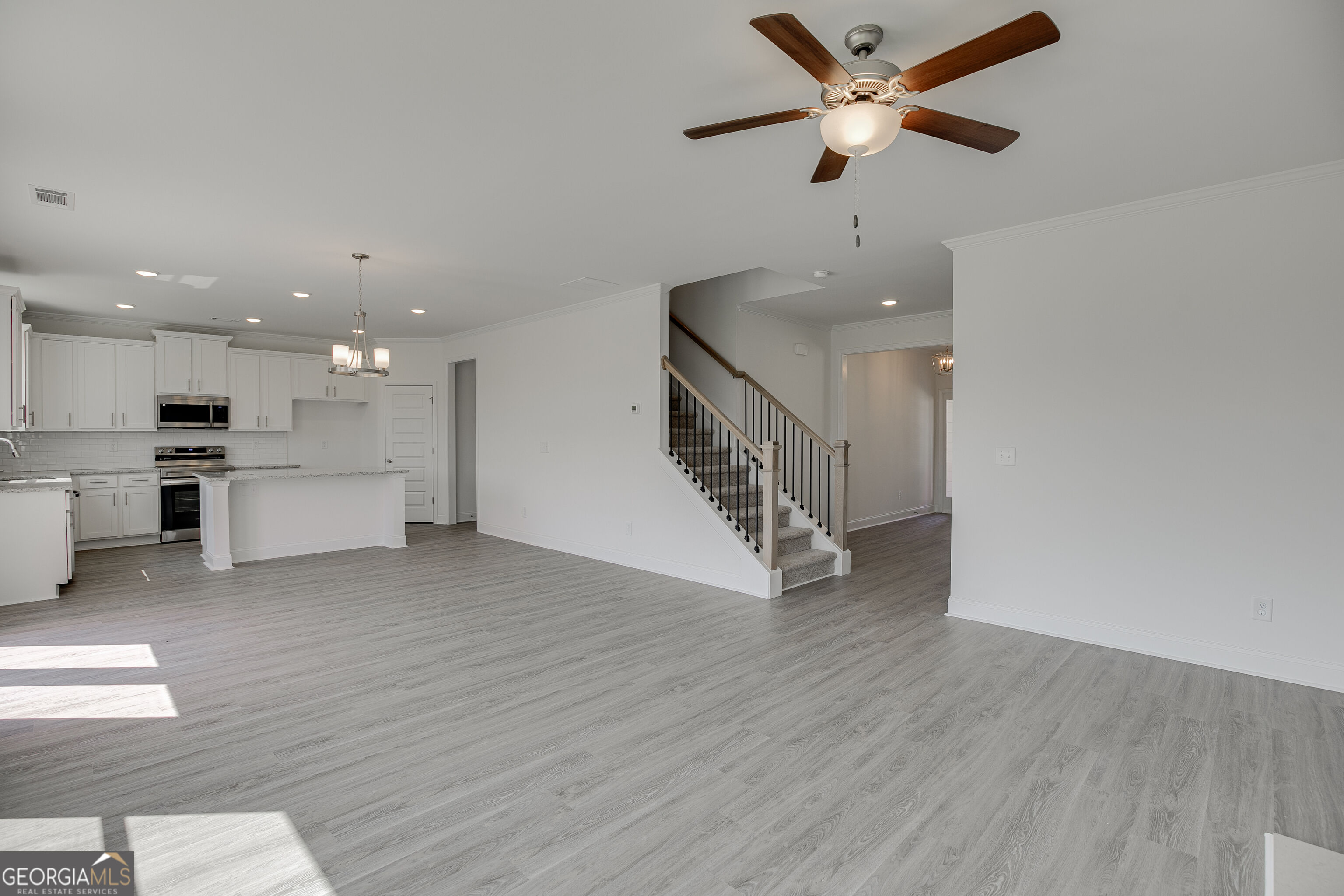7240 Millbrae Walk Property Photo 11