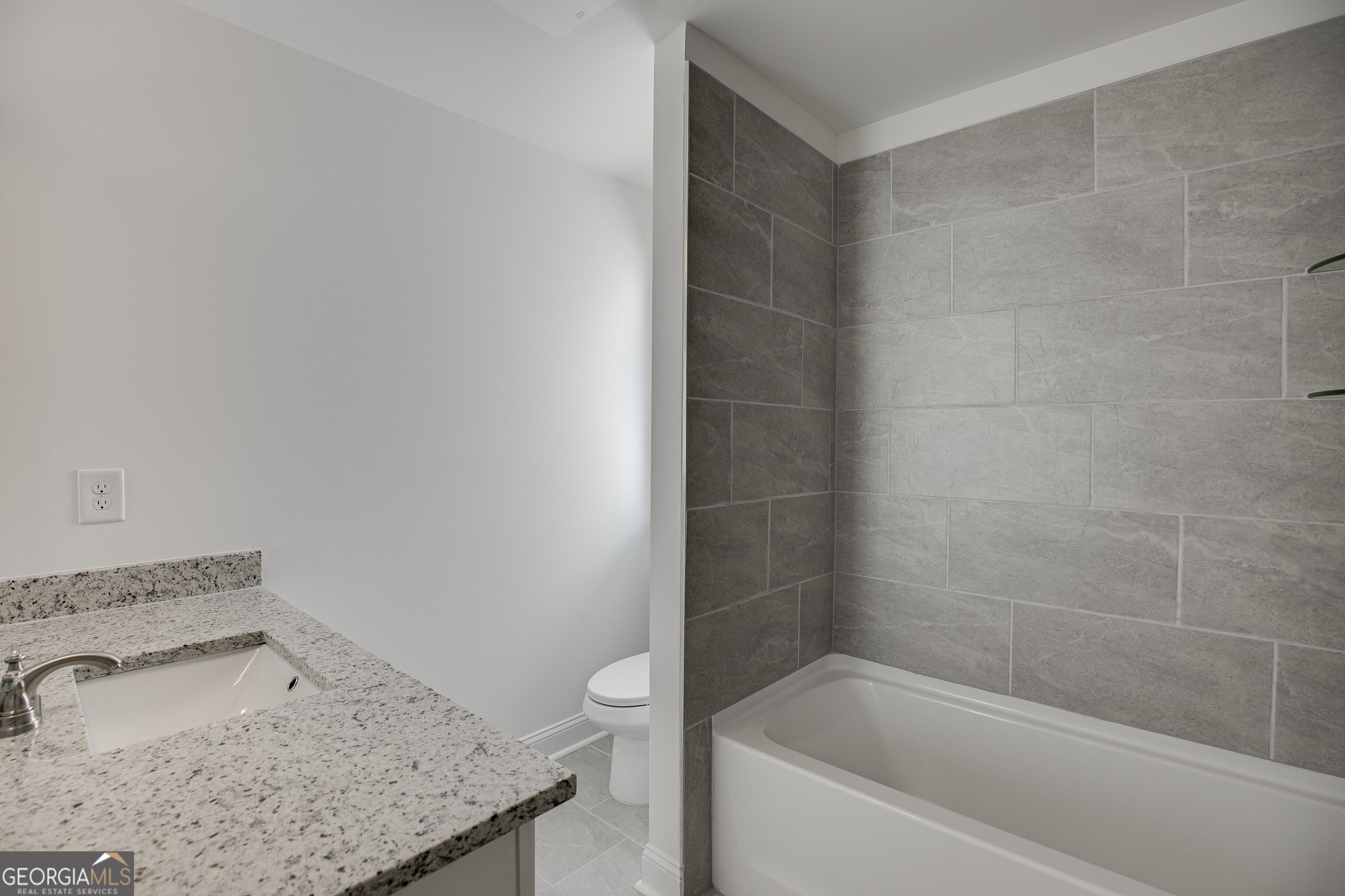 7240 Millbrae Walk Property Photo 29