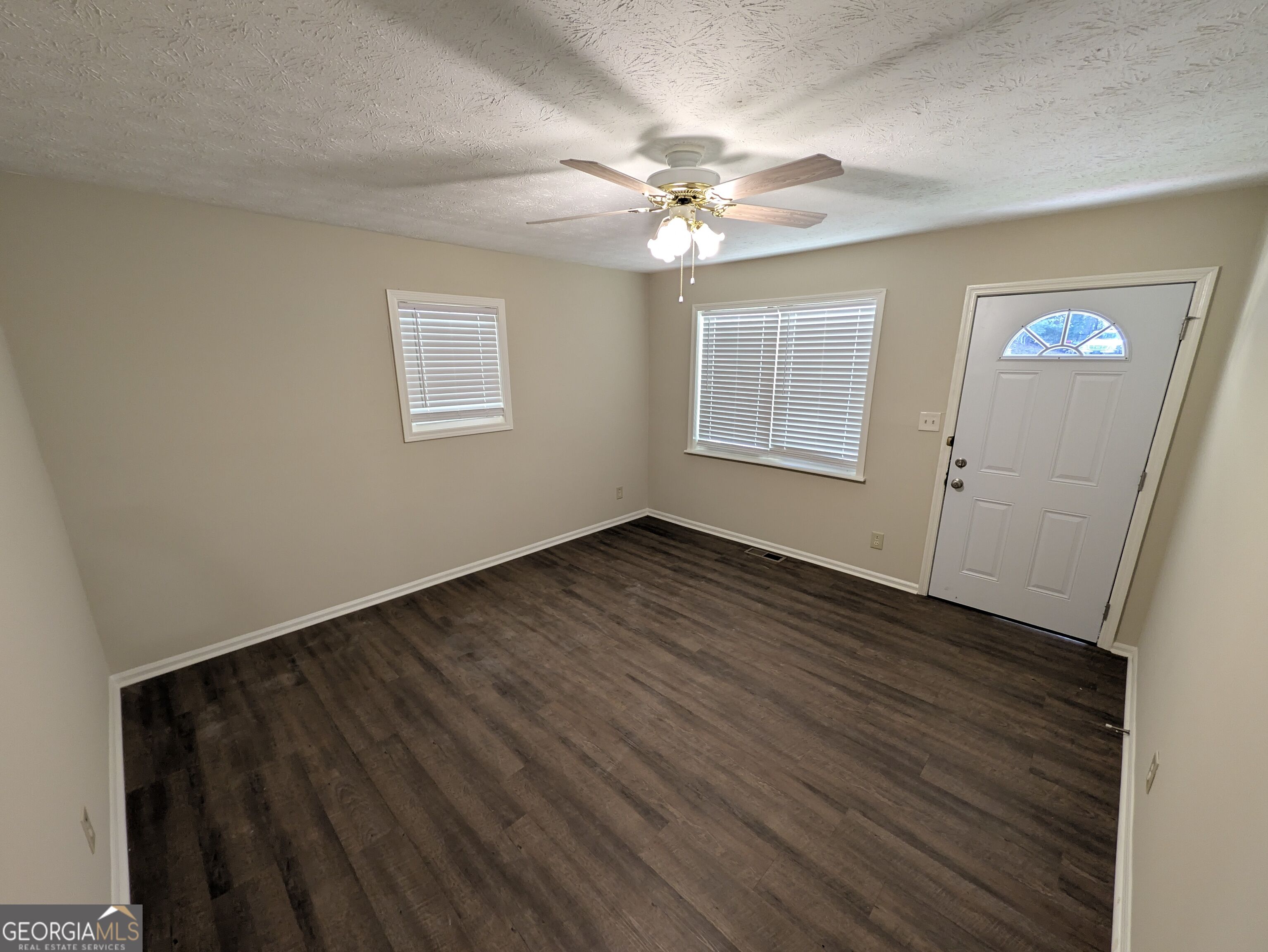 723 Cardinal Circle Property Photo 1