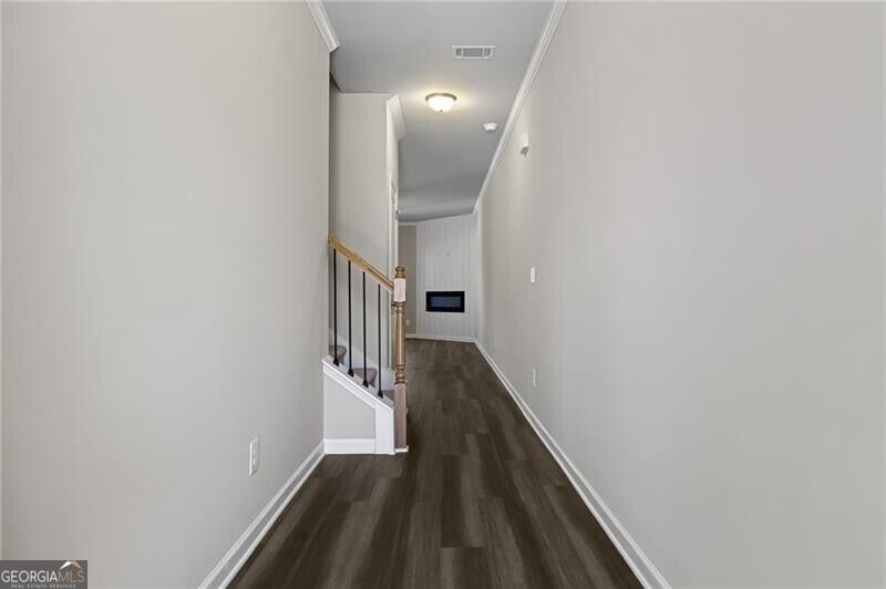 5274 Fox Den Road Property Photo 2