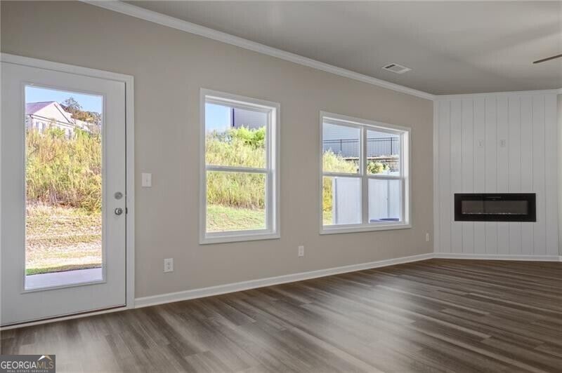5274 Fox Den Road Property Photo 9