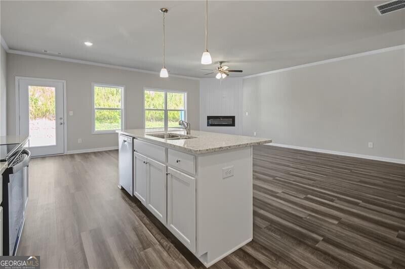 5274 Fox Den Road Property Photo 16