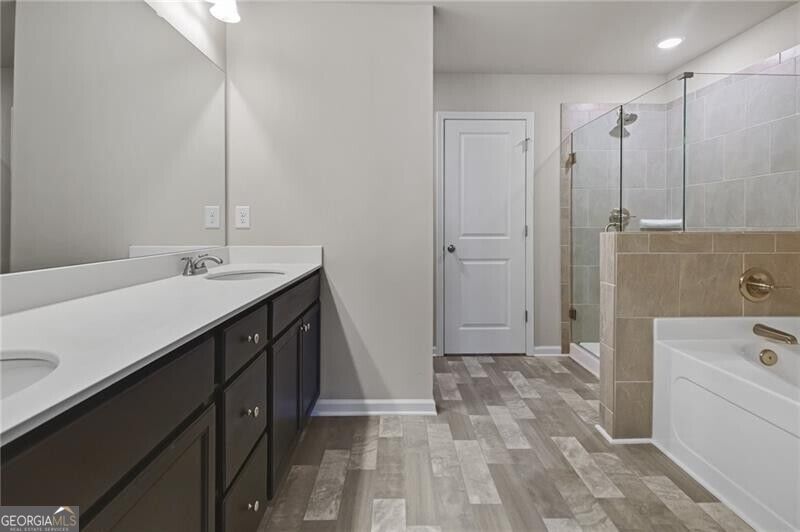 5274 Fox Den Road Property Photo 25