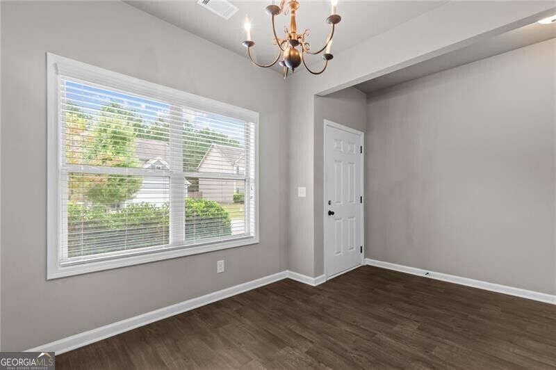 891 Walnut Woods Drive Property Photo 5