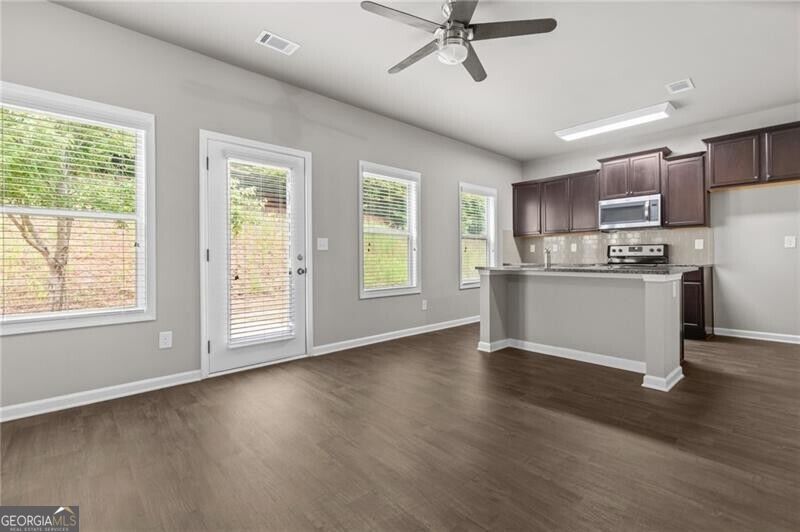 891 Walnut Woods Drive Property Photo 14