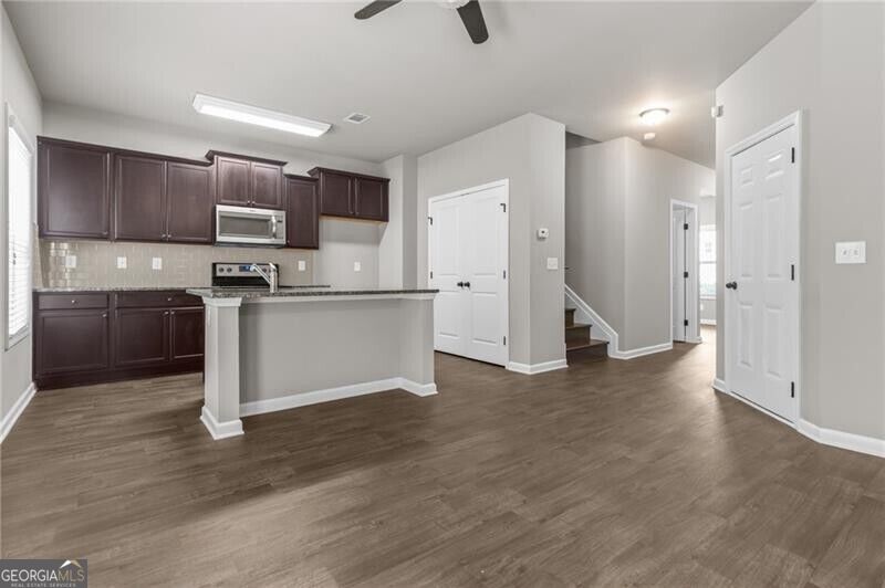 891 Walnut Woods Drive Property Photo 15
