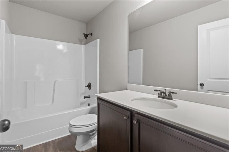 891 Walnut Woods Drive Property Photo 37