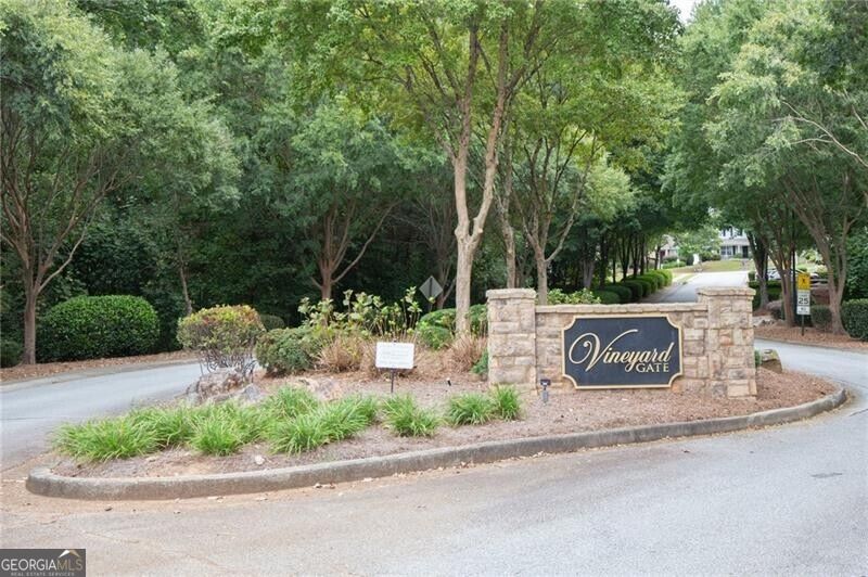 891 Walnut Woods Drive Property Photo 45
