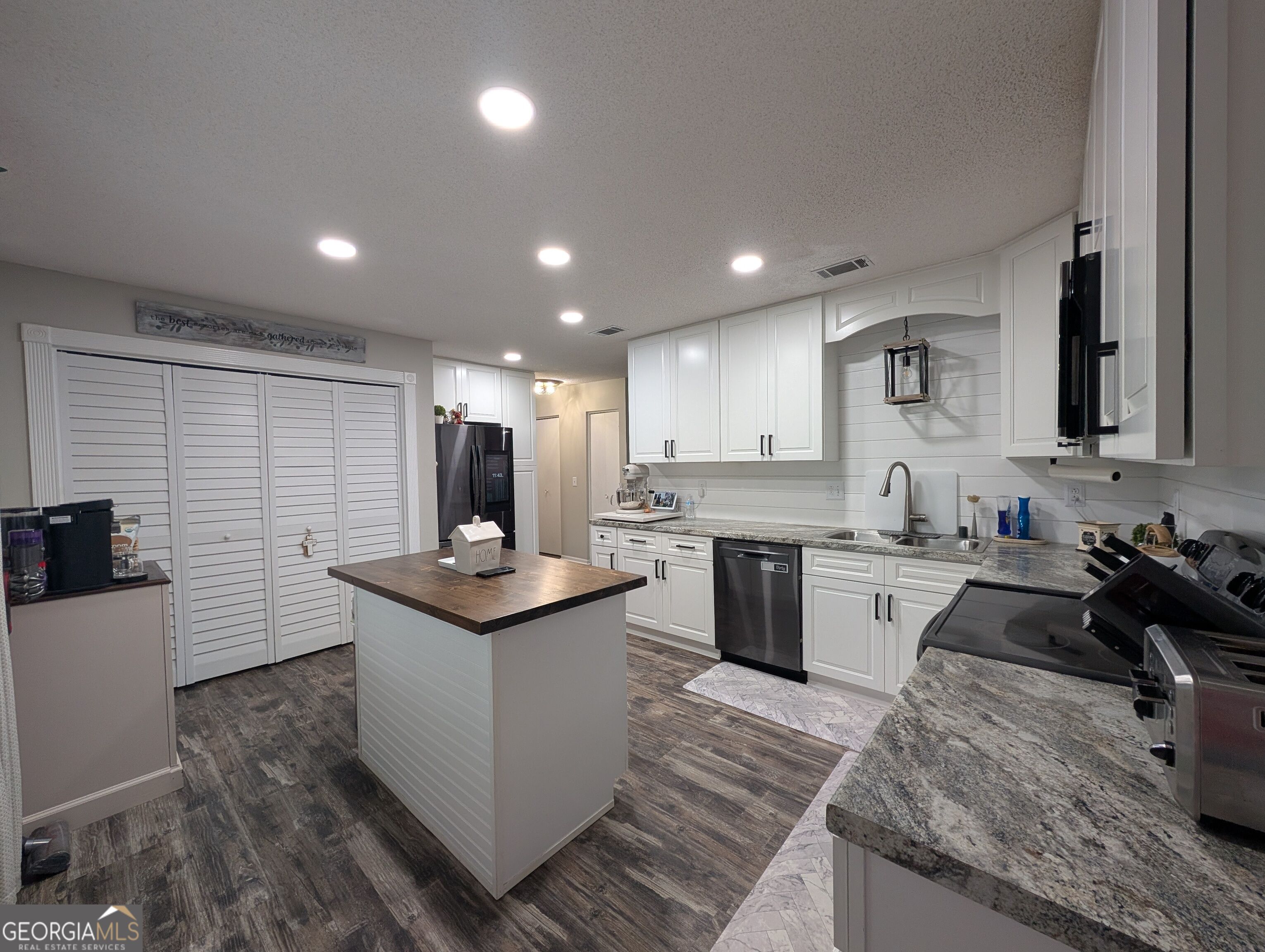 775 S 6th Street Property Photo 17