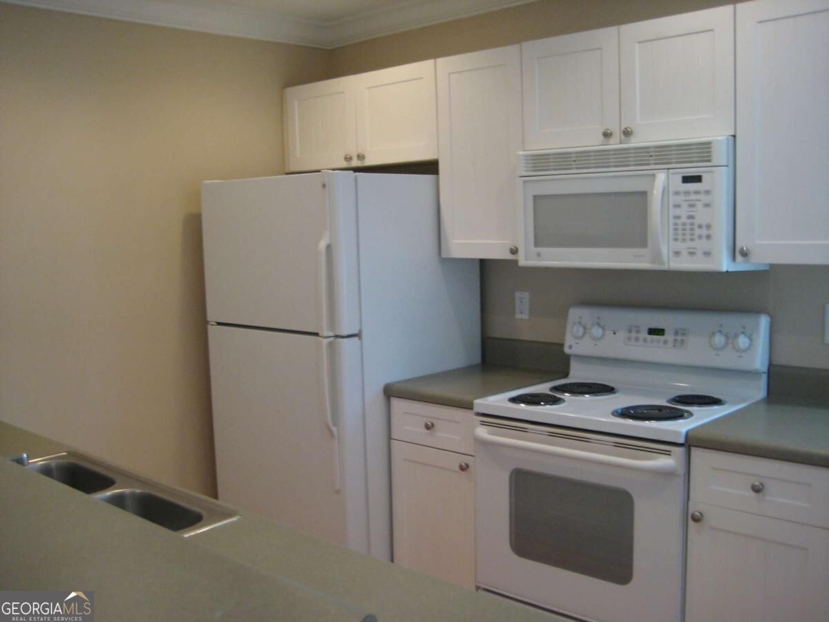 1035 Barnett Shoals Road # 1034 Property Photo 4