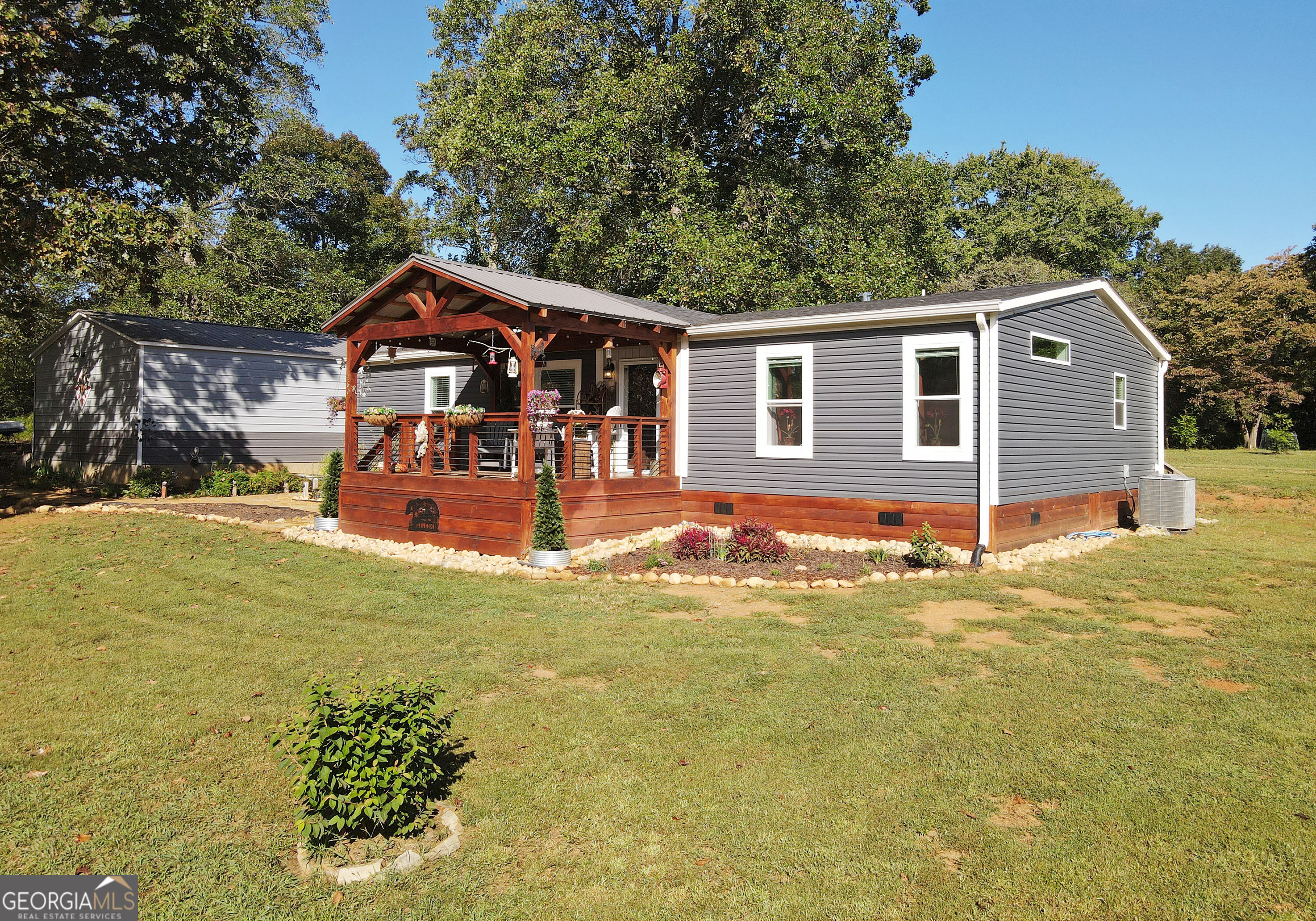 460 Holly Point Drive Property Photo 1