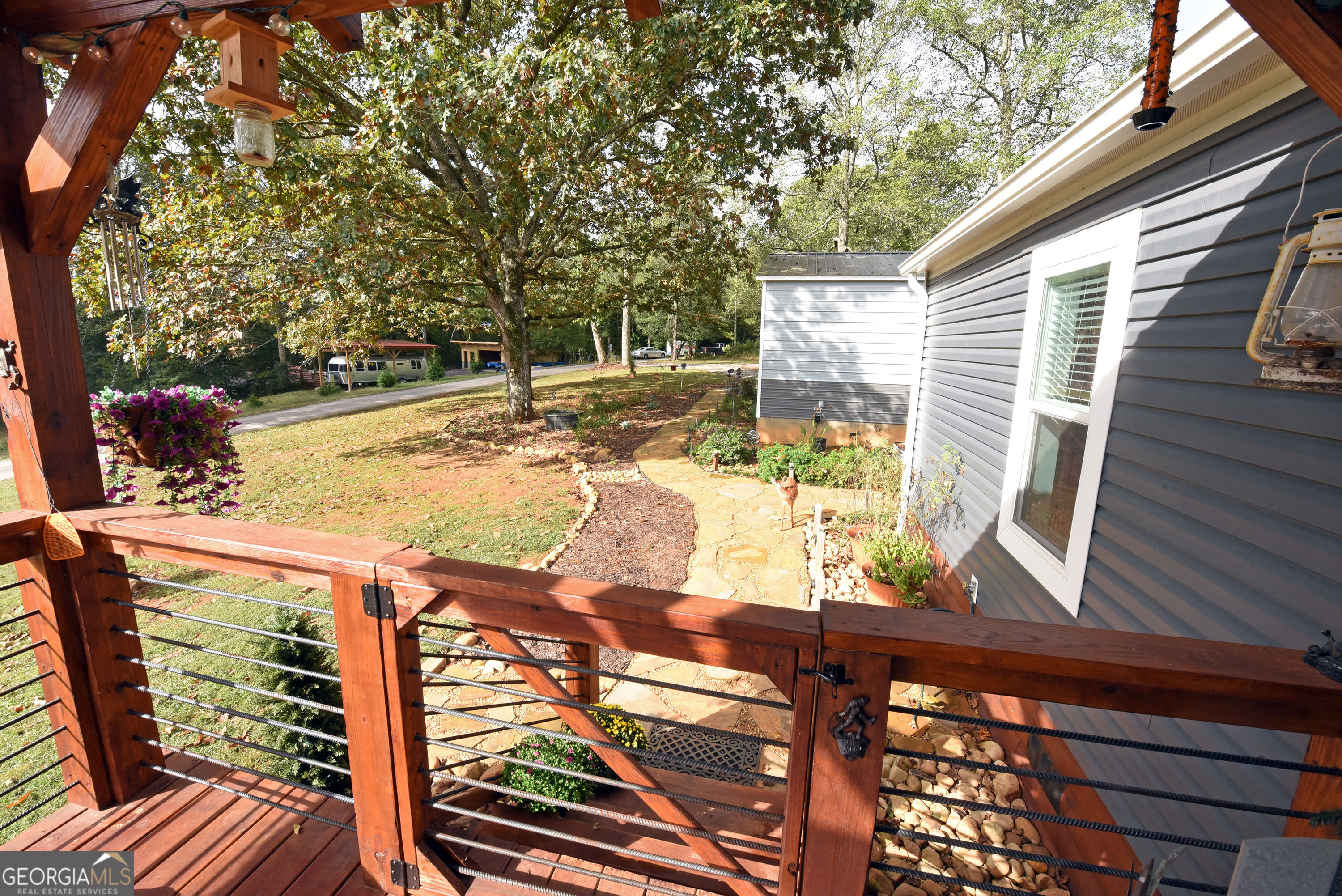 460 Holly Point Drive Property Photo 7