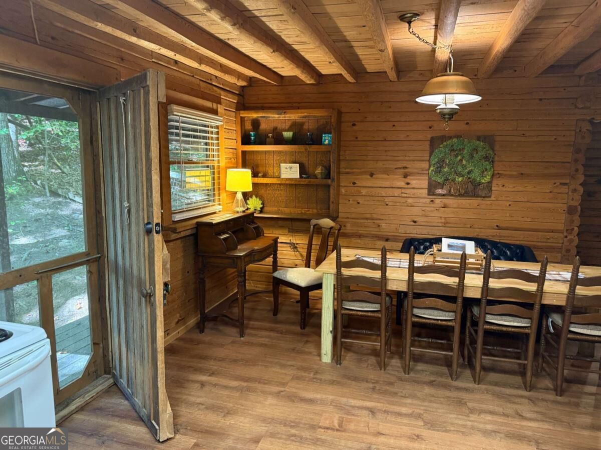 367 Flat Rock Gap Road Property Photo 5