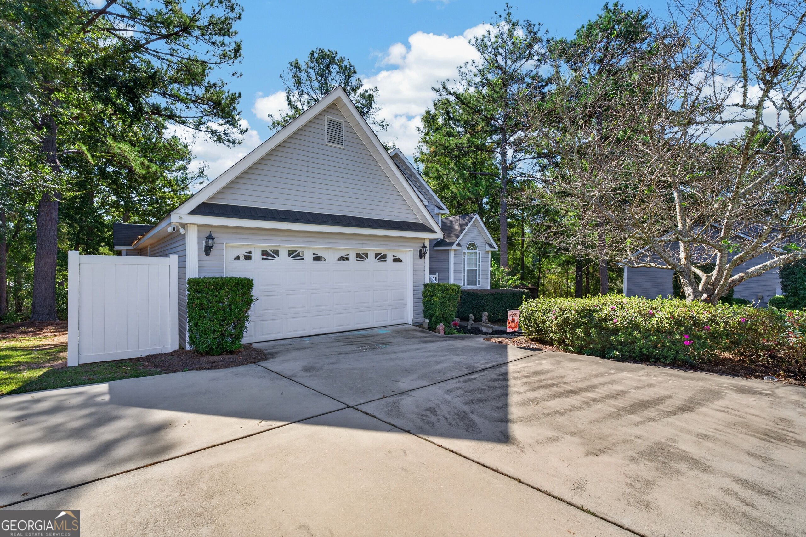 109 Kimmeridge Drive Property Photo 3