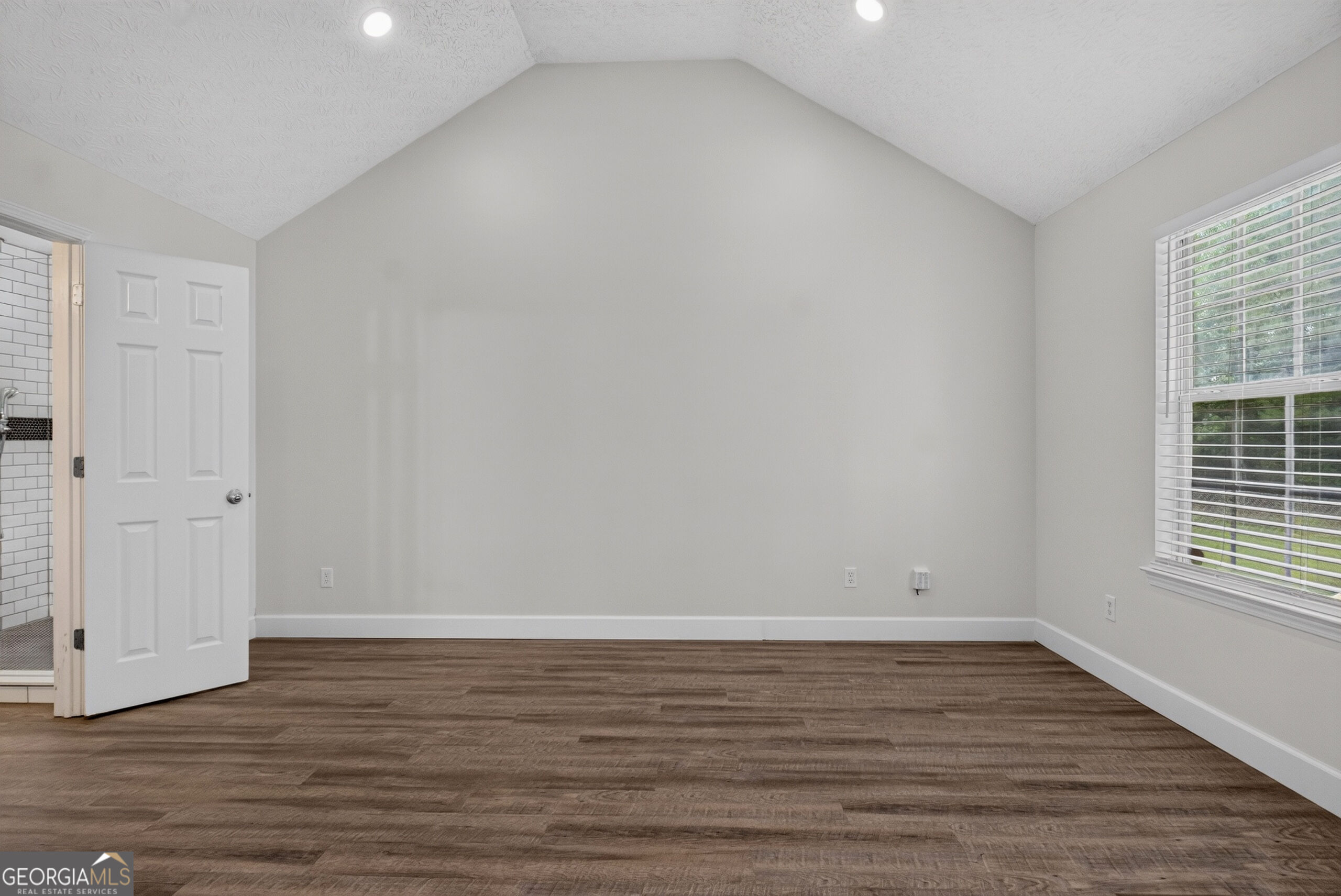 412 Lexington Park Drive Property Photo 14