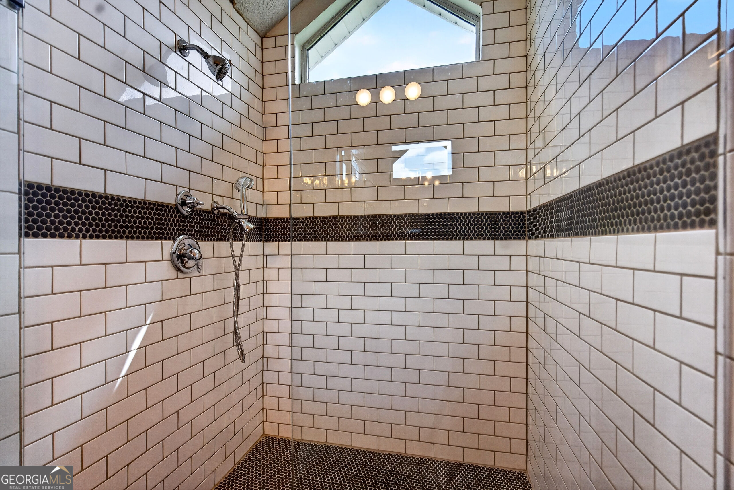 412 Lexington Park Drive Property Photo 17