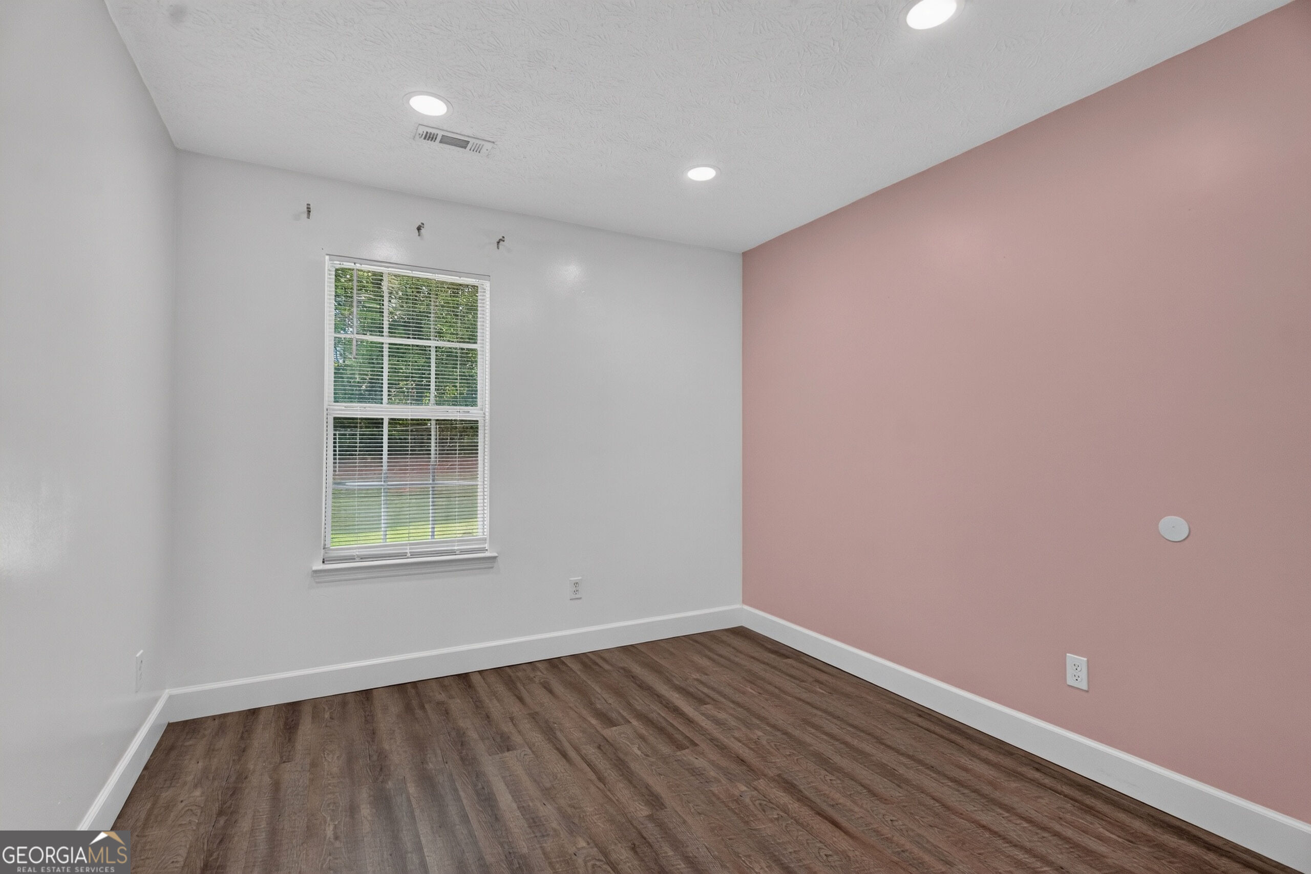 412 Lexington Park Drive Property Photo 21