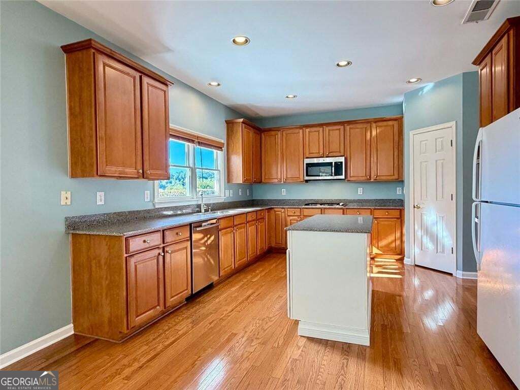 2394 Shoreline Parkway Property Photo 14