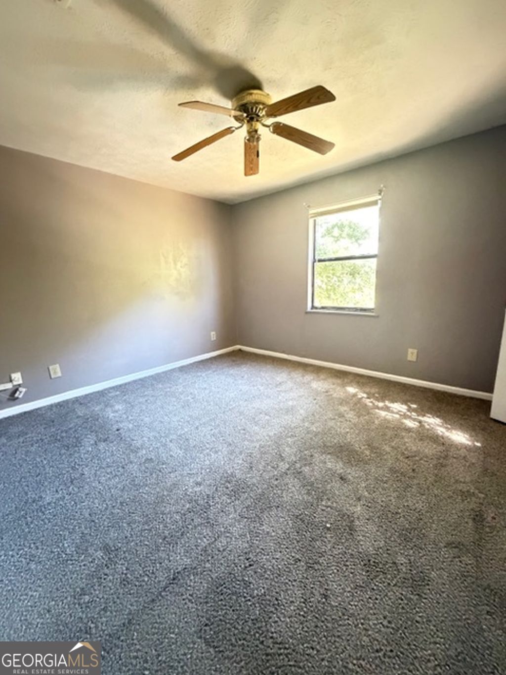 214 Wesley Way Property Photo 2