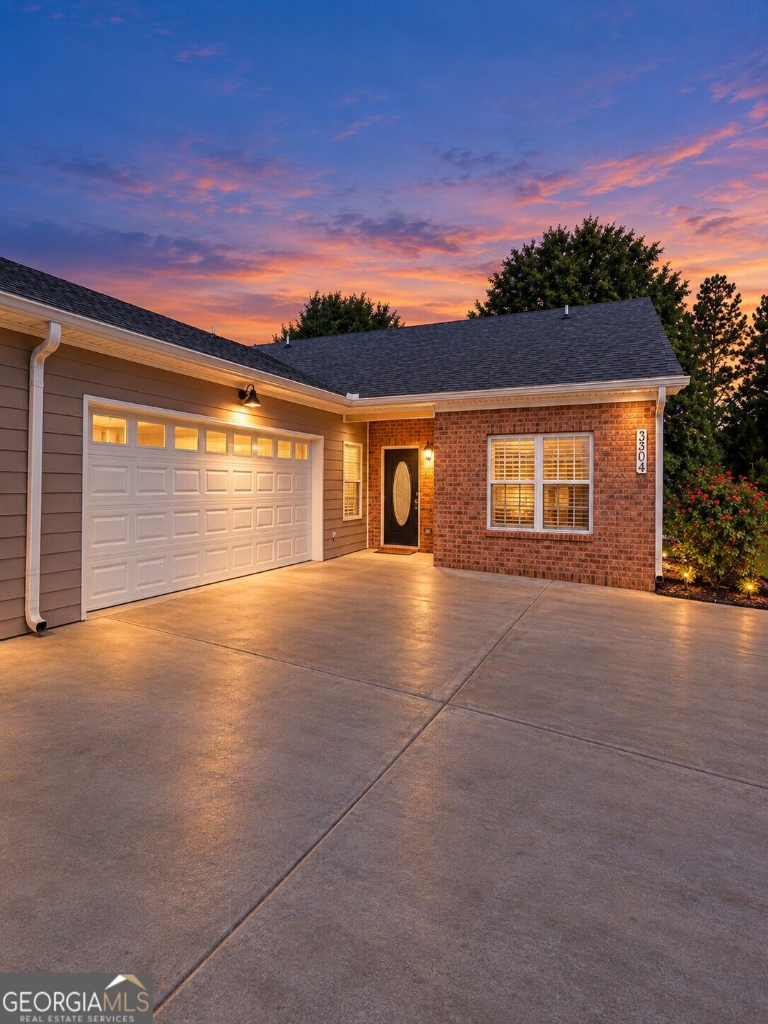 3504 Commonwealth Circle Property Photo 1