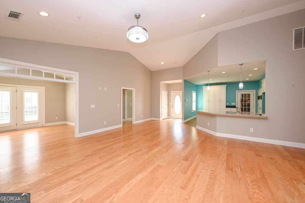 3504 Commonwealth Circle Property Photo 5