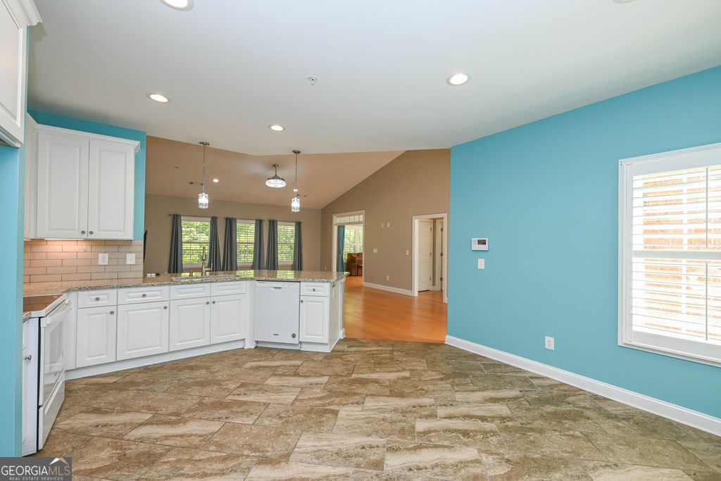3504 Commonwealth Circle Property Photo 8