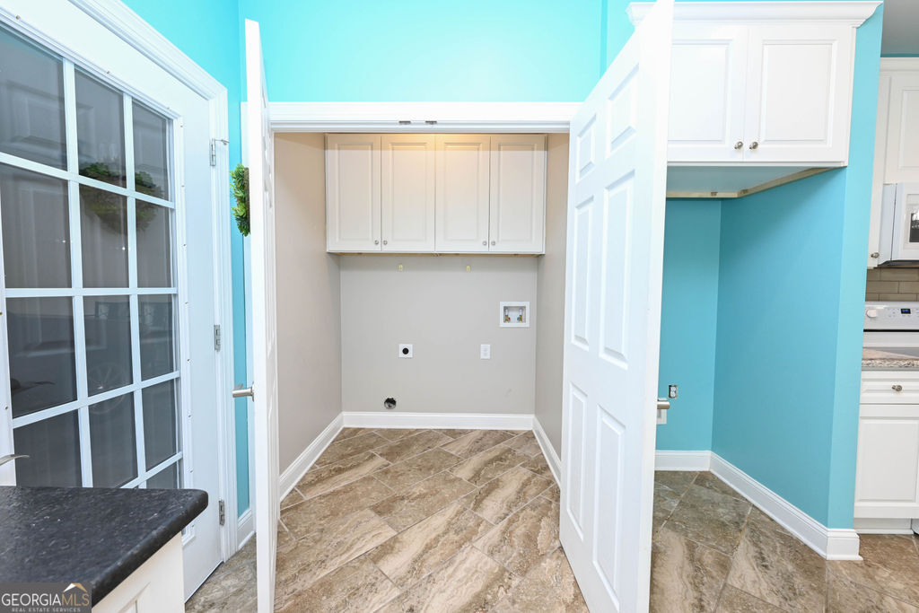 3504 Commonwealth Circle Property Photo 10
