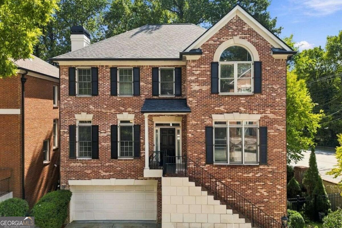 1121 Ashton Bluff Drive NE