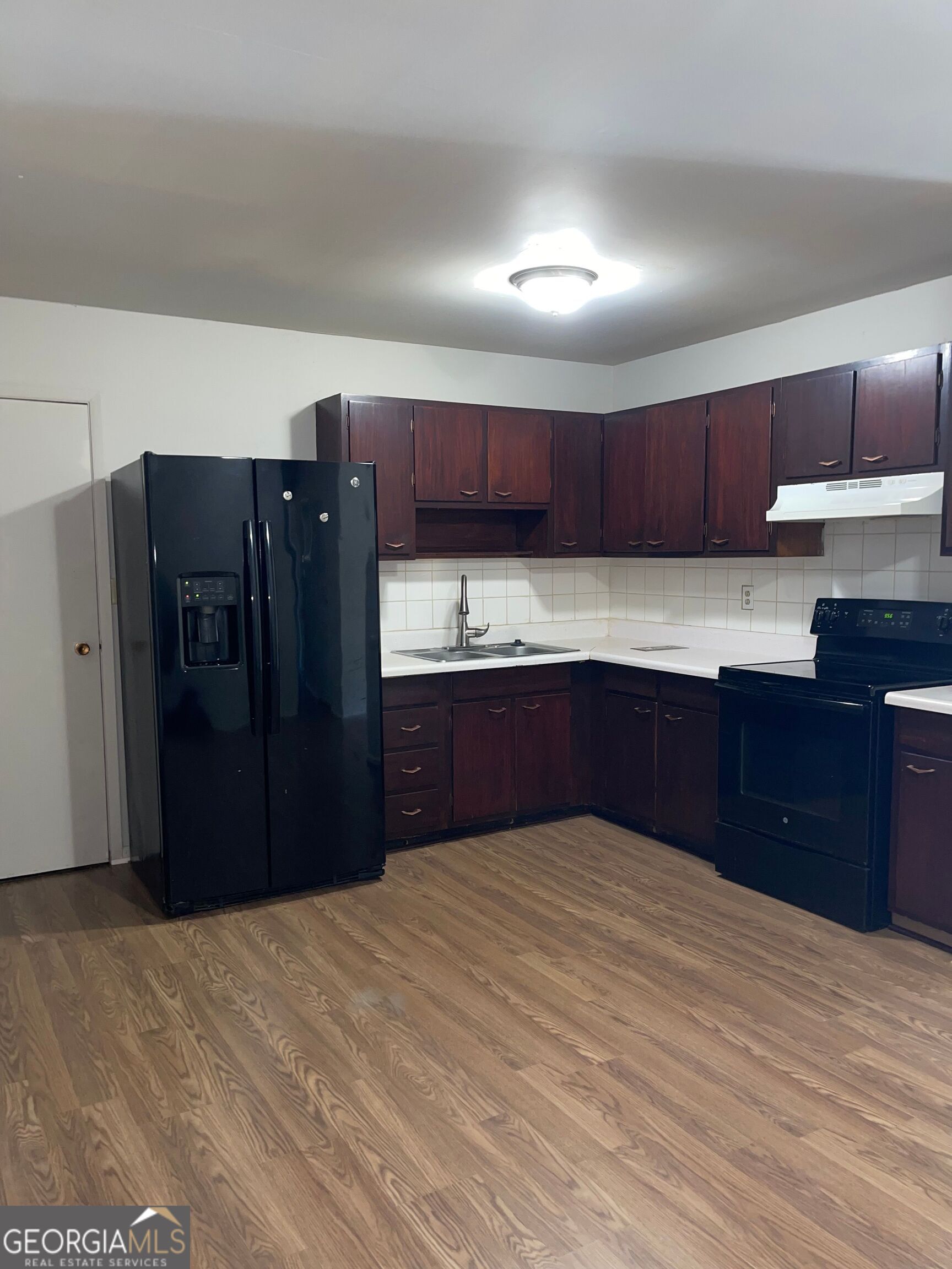 1341 Willow Drive Property Photo 3